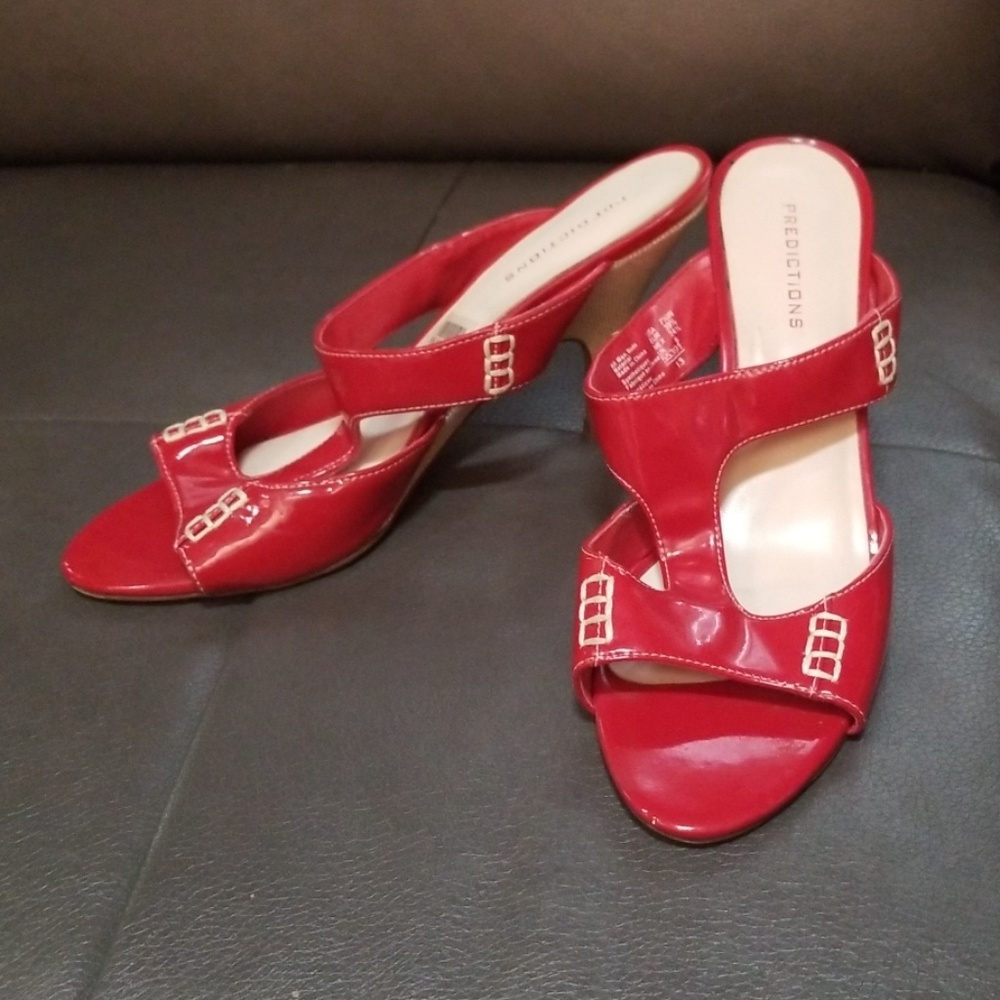 Shiny red heels